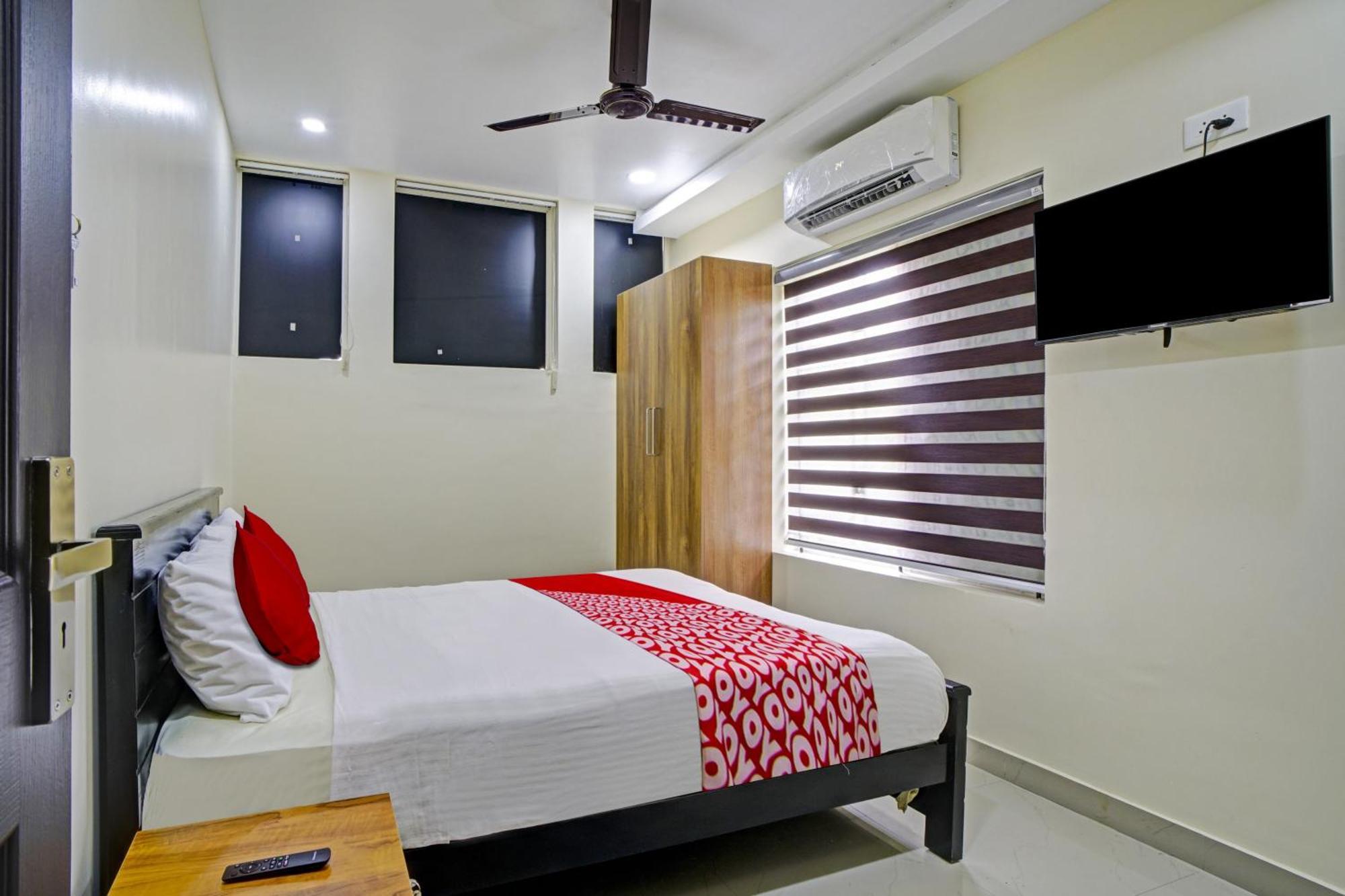 Hotel O Crystal Executive Suites Kochi Luaran gambar