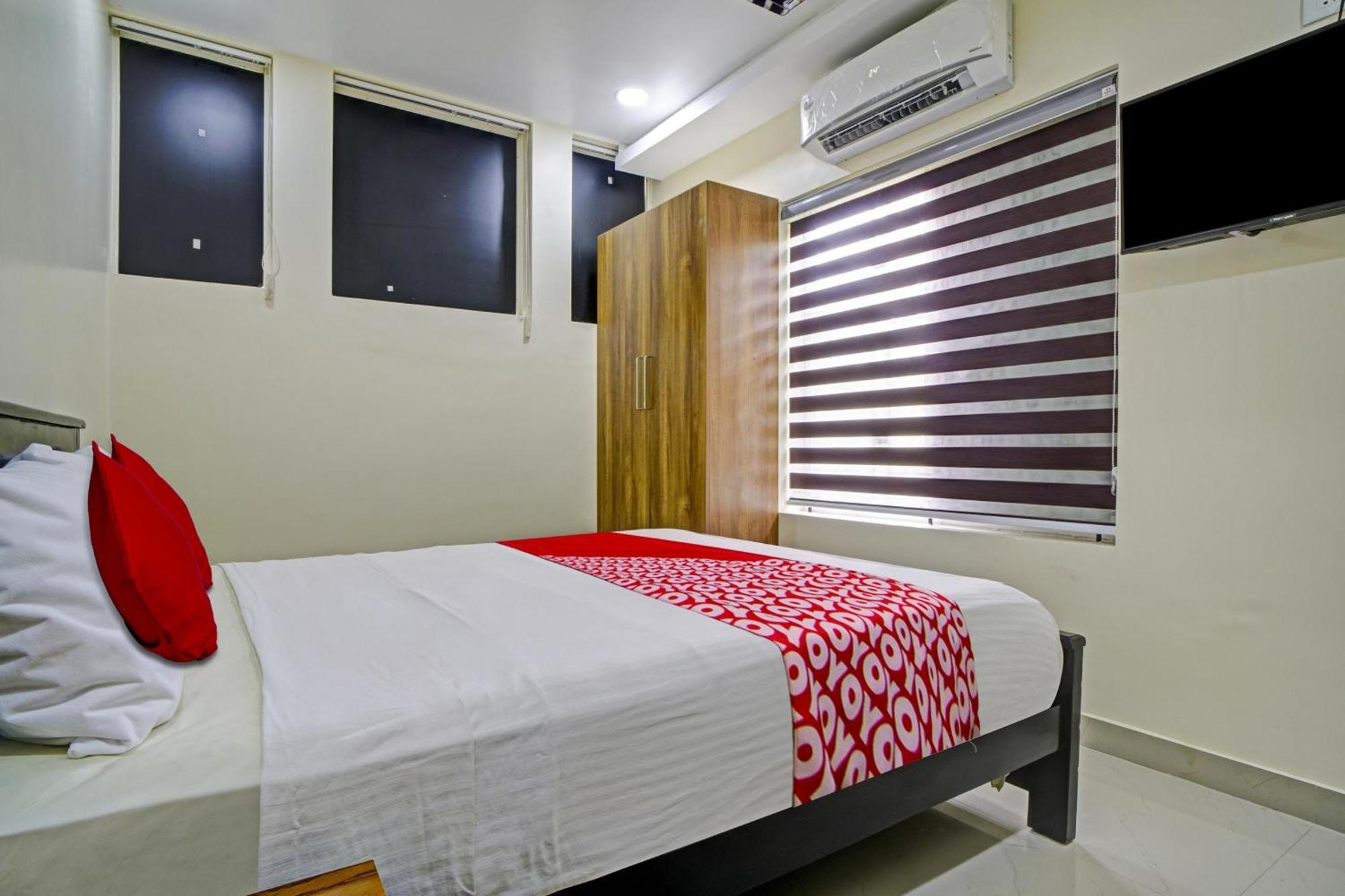 Hotel O Crystal Executive Suites Kochi Luaran gambar