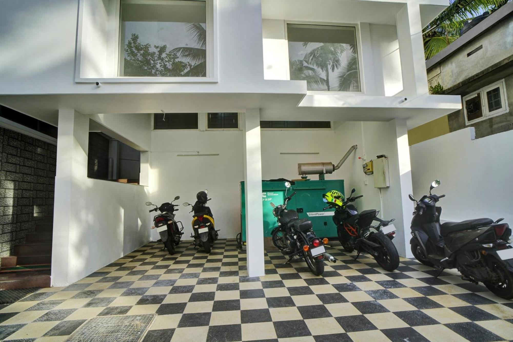 Hotel O Crystal Executive Suites Kochi Luaran gambar